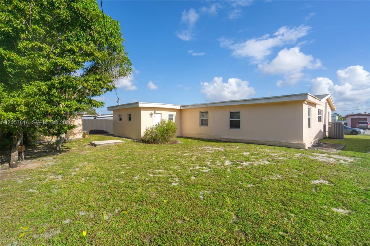 1420 NW 195th St, Miami Gardens, FL 33169 Photo