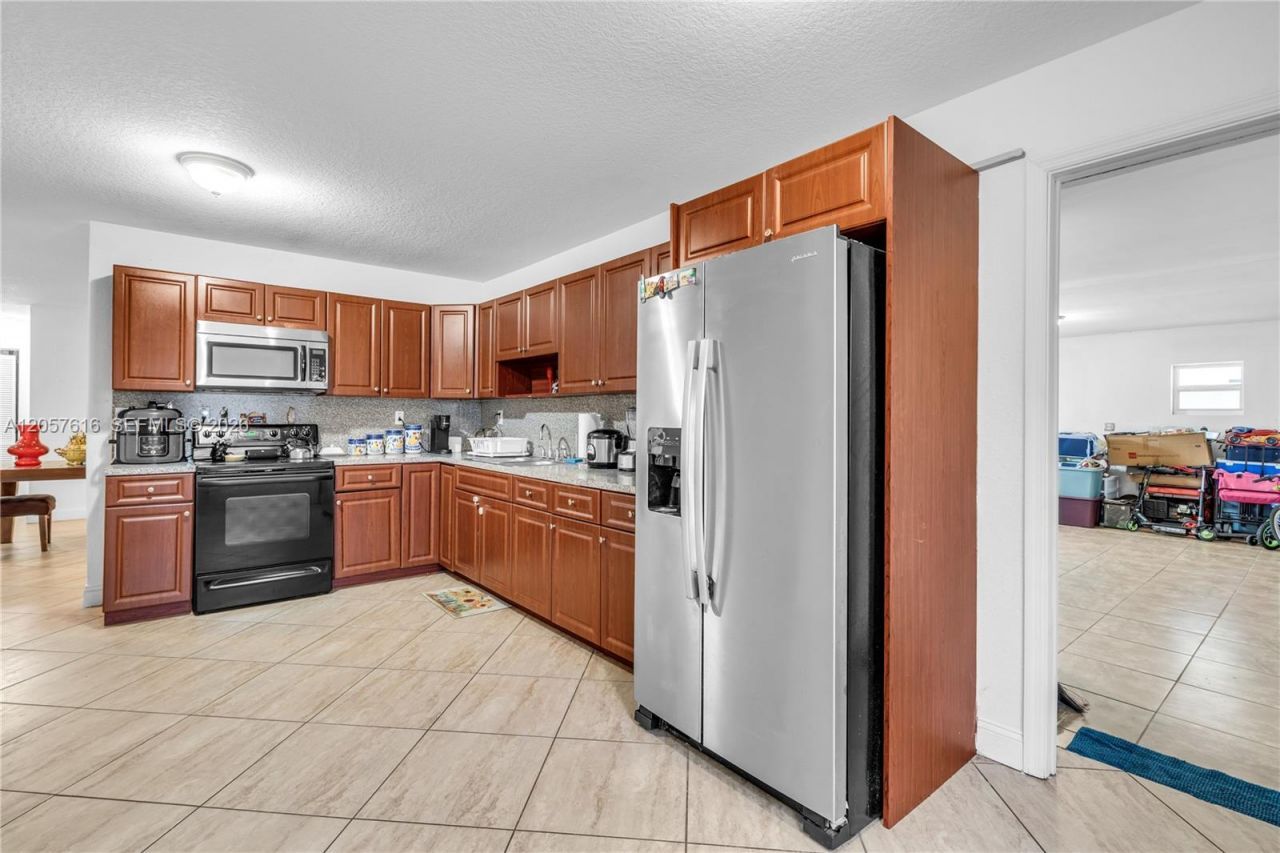 1420 NW 195th St, Miami Gardens, FL 33169 Photo