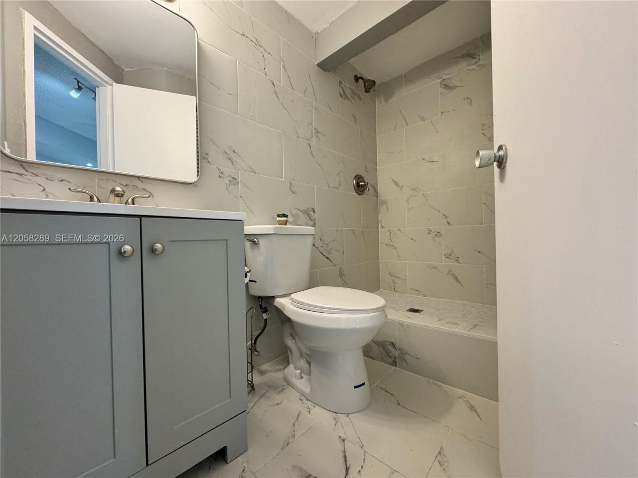 801 Brickell Bay Dr, Unit 465, Miami, FL 33131 Photo