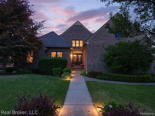 53397 Zachary Drive, Chesterfield Twp, MI 48047