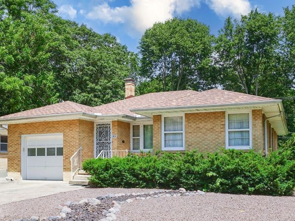804 W White Street, Champaign, IL 61820