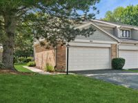 1422 James Court, Libertyville, IL 60048 primary photo