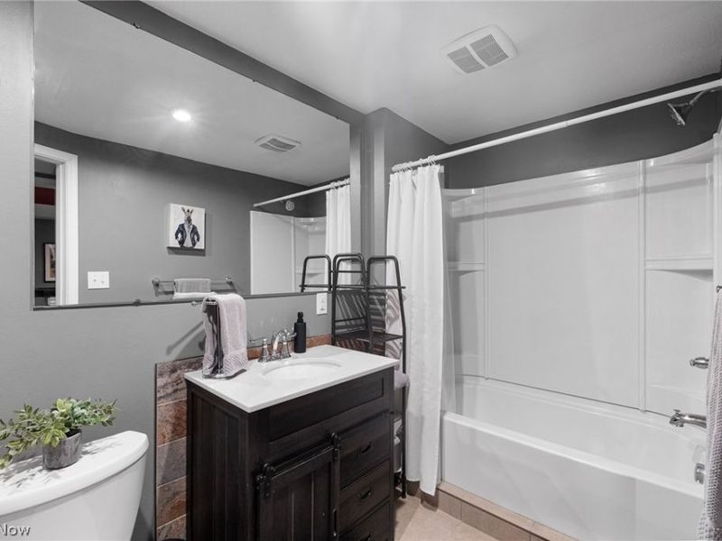 1558 Empire Road, Wickliffe, OH 44092 Photo 24