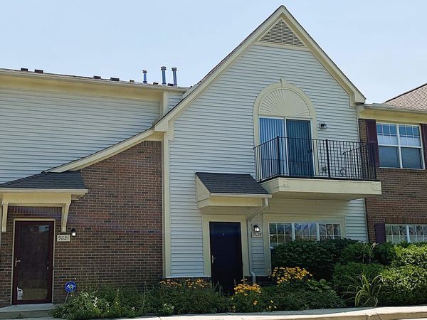 9621 Lakeside Drive, Ypsilanti, MI 48197