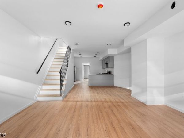 43 Cortland St, Newark, NJ 07105