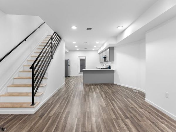 43 Cortland St, Newark, NJ 07105