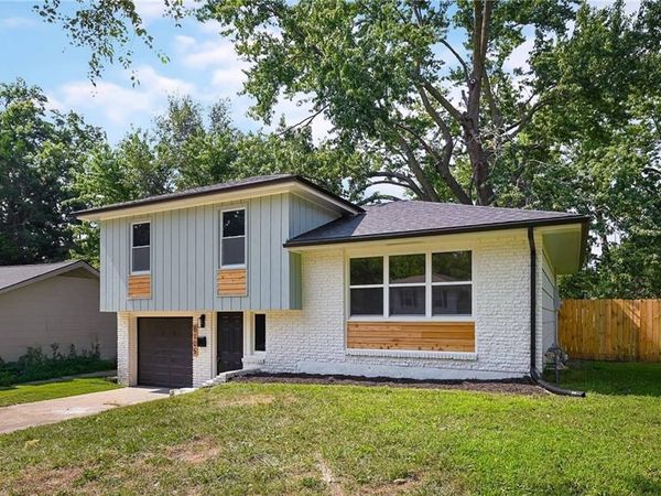 8105 E 91st Street, Kansas City, MO 64138