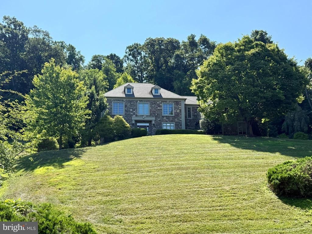 7 WOODS , READING, PA 19610