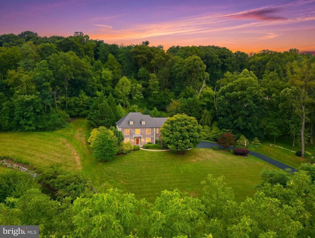 7 WOODS WAY, READING, PA 19610