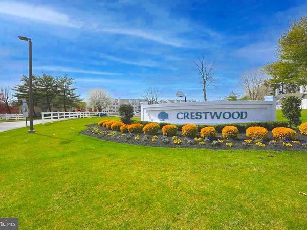 92 CATHERINE COURT, LEVITTOWN, PA 19057