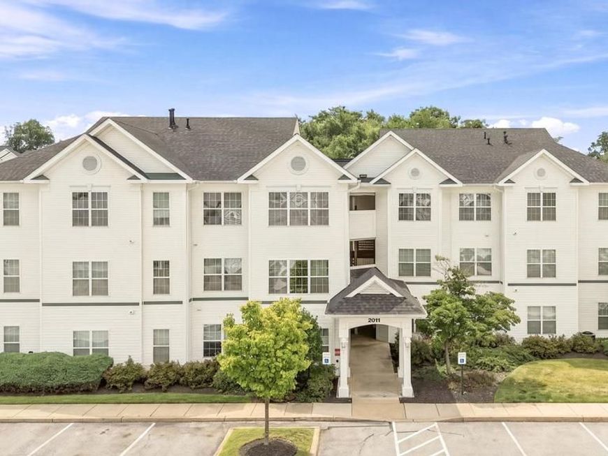 2011 Starlight Lane, Unit 2D, Hagerstown, MD 21740 Main Photo
