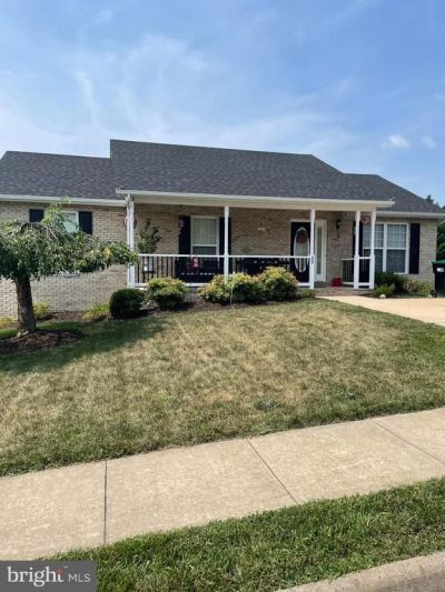 50 Stuart Court, Strasburg, VA 22657 Main Photo