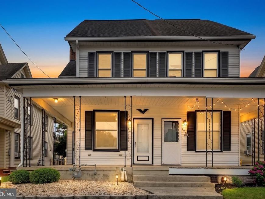 228 E Cherry Street, Palmyra, PA 17078 Main Photo