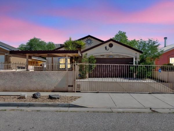 8901 S Odin Road SW, Albuquerque, NM 87121