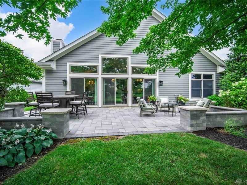 9727 Greenside Court, Centerville, OH 45458 Photo 3