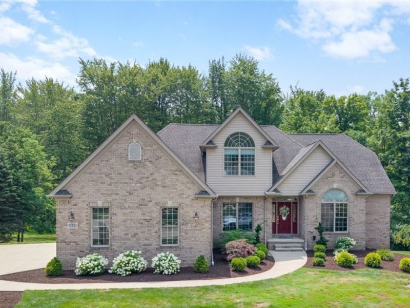 5229 Waterbridge Drive, North Royalton, OH 44133 Photo 1