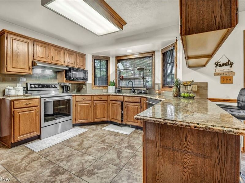 2524 Mallory Lane, Stow, OH 44224 Photo 7