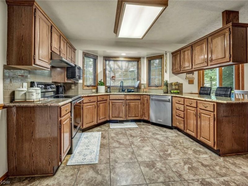 2524 Mallory Lane, Stow, OH 44224 Photo 8