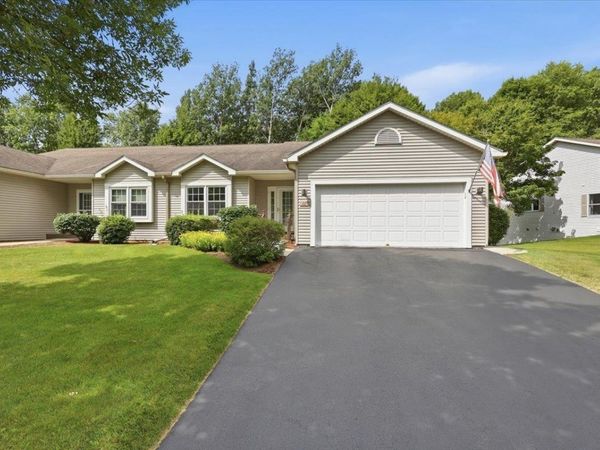 82 Honeysuckle Lane, Williston, VT 05495