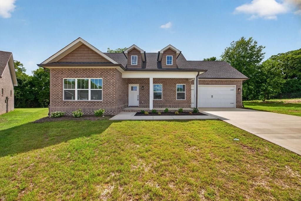 1330 Kensington Circle, Cookeville, TN 38501 Main Photo