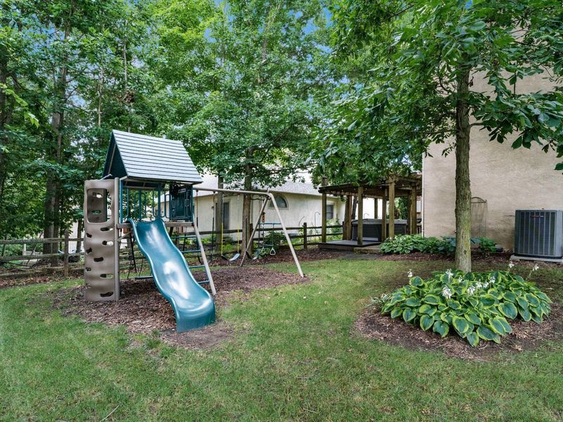 7490 Harness Way , Delaware, OH 43015 Photo 11