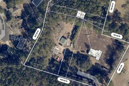 122 Pebbles Lane photo 4