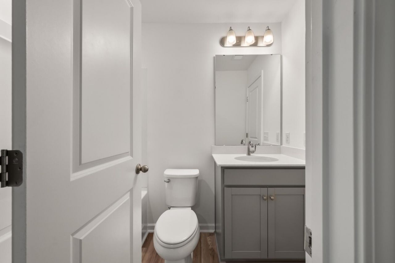4175 Saint Johns Avenue Photo 4