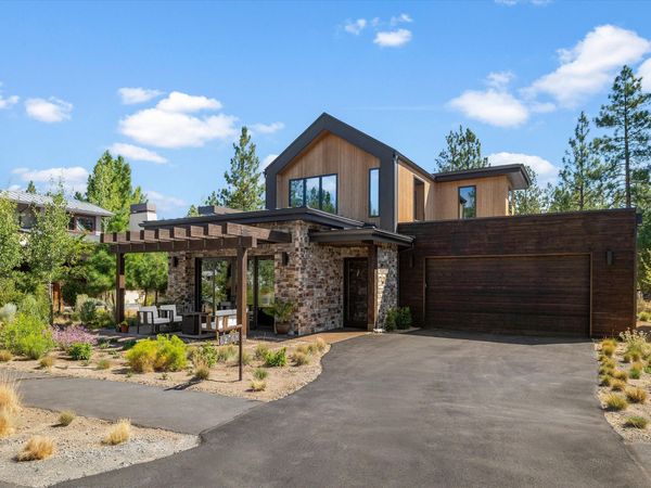 62768 NW Sand Lily Way, Bend, OR 97703