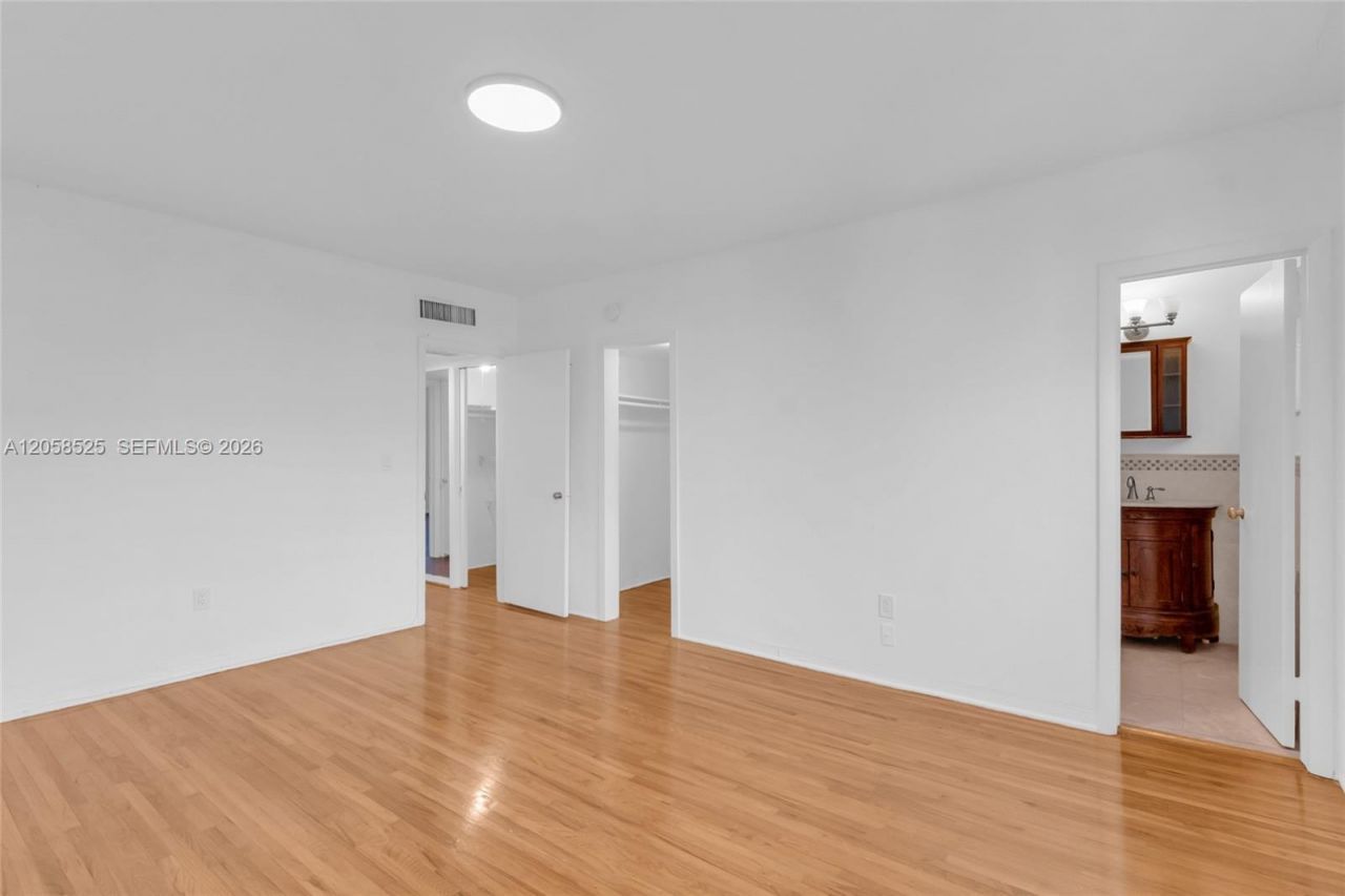 1101 98th St , Unit 5, Bay Harbor Islands, FL 33154 Photo