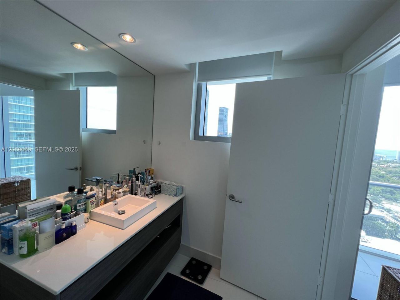 1100 S Miami Ave , Unit 2904, Miami, FL 33130 Photo
