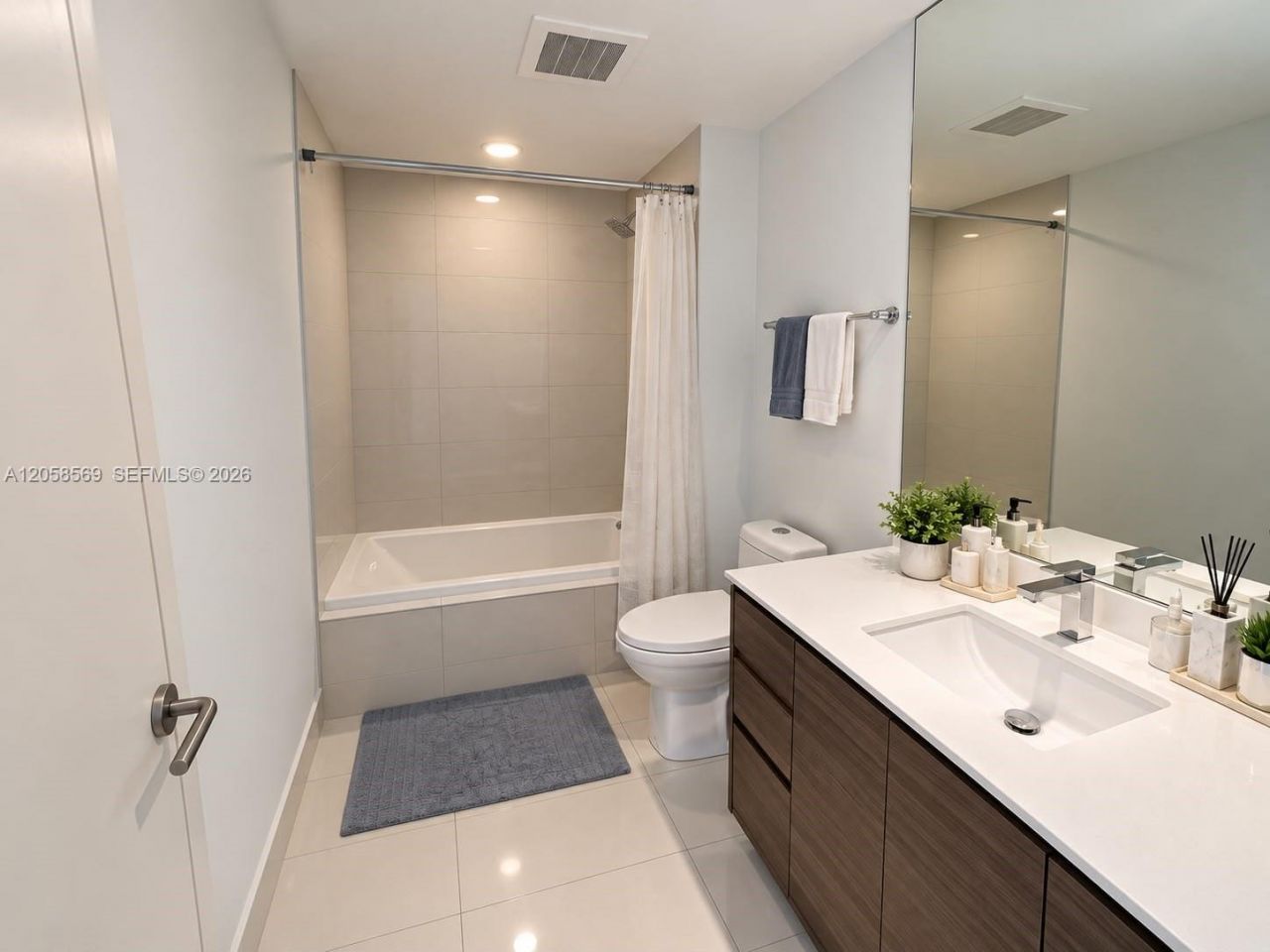 1100 S Miami Ave, Unit 2904, Miami, FL 33130 Photo