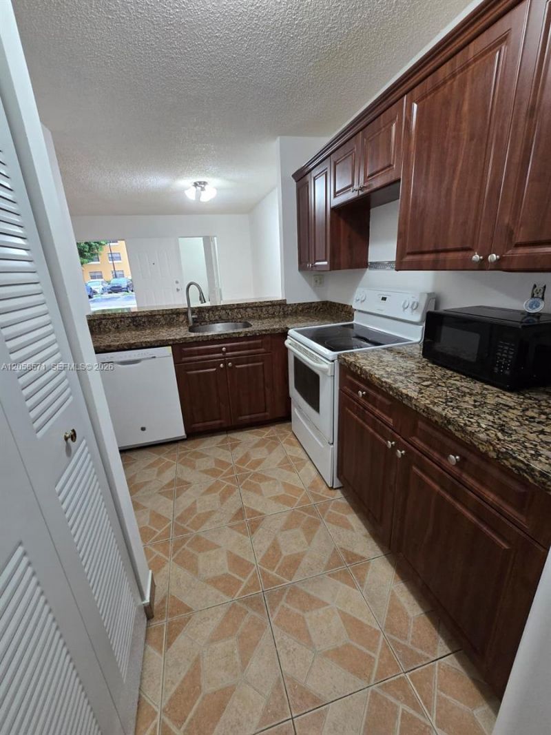 15620 SW 80th St , Unit H-108, Miami, FL 33193 Photo
