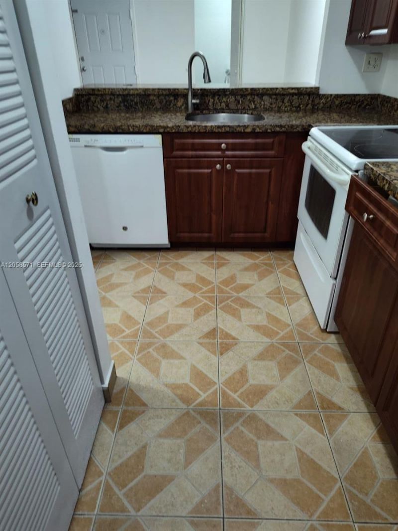 15620 SW 80th St , Unit H-108, Miami, FL 33193 Photo