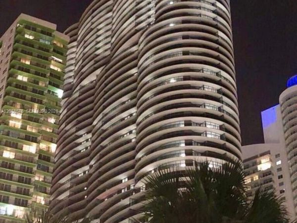 488 NE 18th St , Unit 1701, Miami, FL 33132