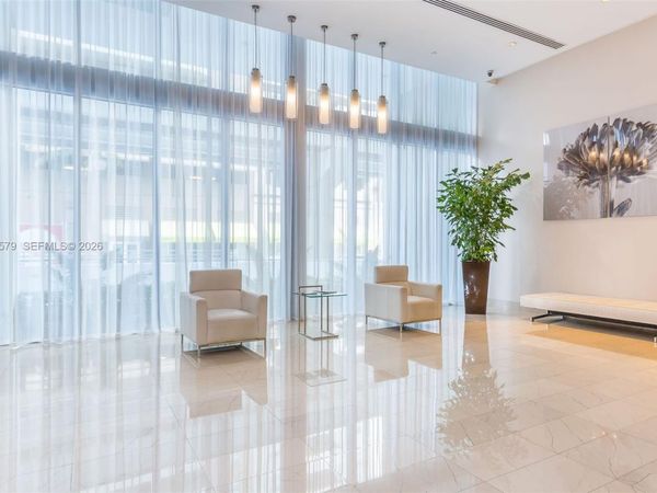 1111 SW 1ST AVE , Unit TH-17, Miami, FL 33130