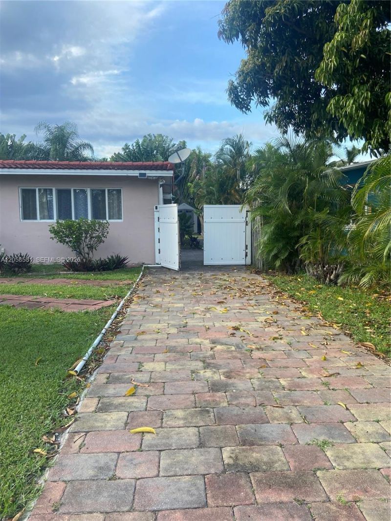 2349 NE 9, Pompano Beach, FL 33062 Photo