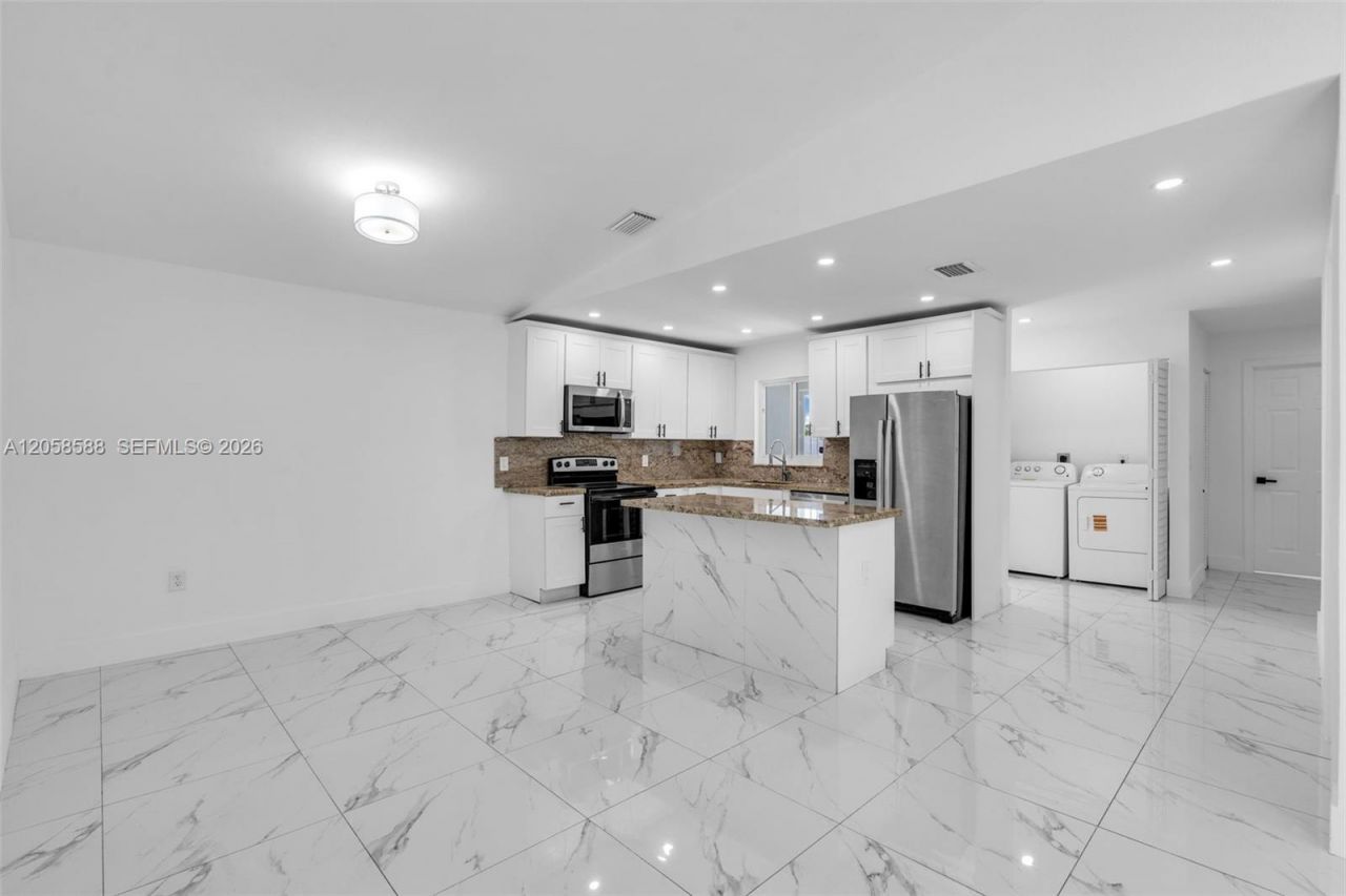 19131 NW 33rd Ct, Miami Gardens, FL 33056 Photo