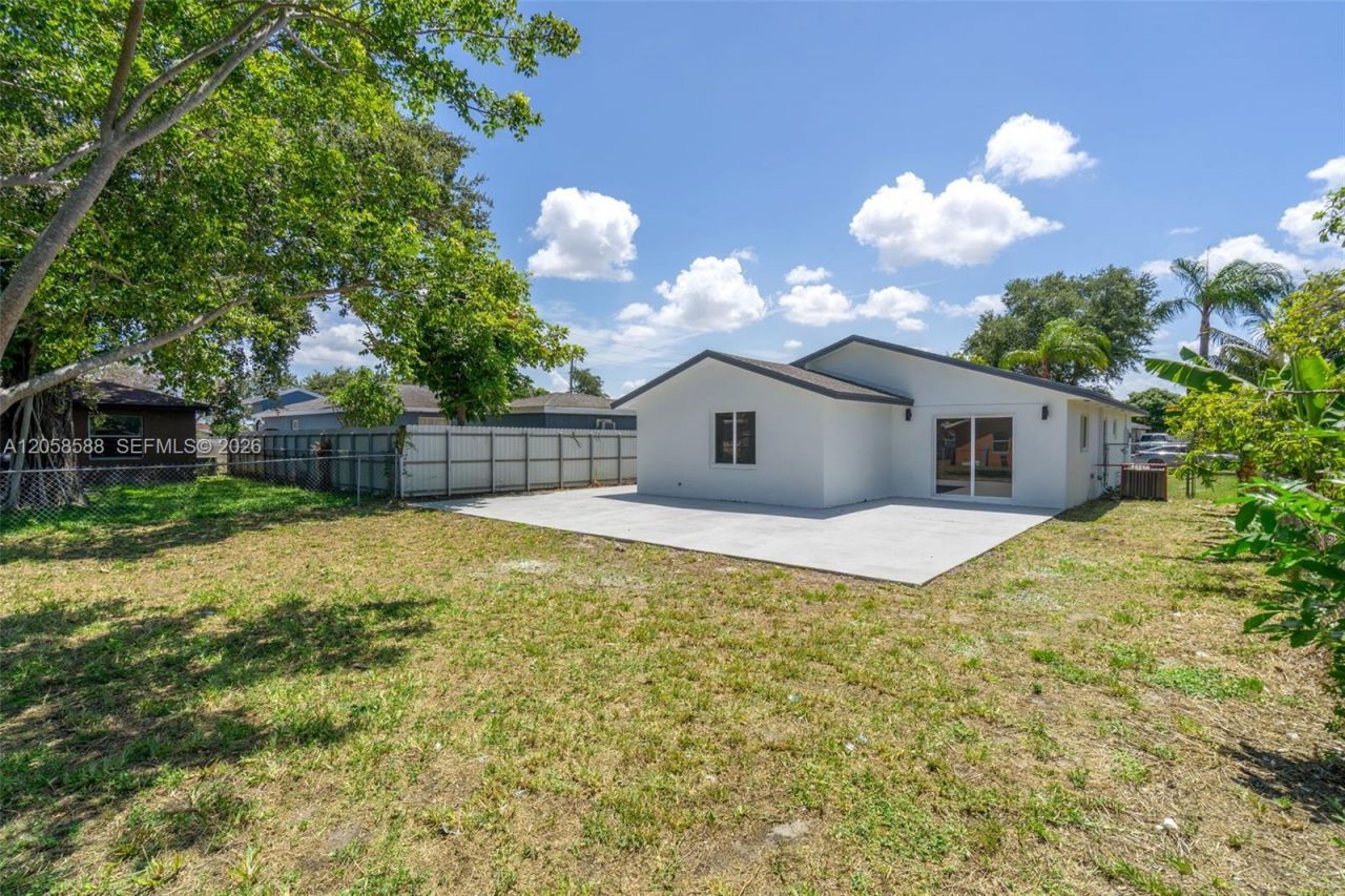 19131 NW 33rd Ct, Miami Gardens, FL 33056 Photo