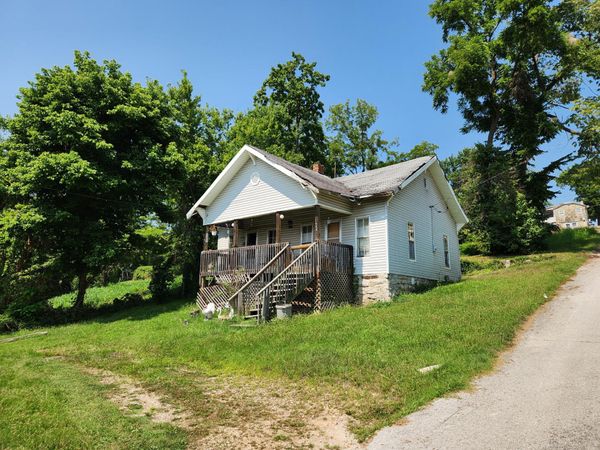 408 High Street , Cassville, MO 65625