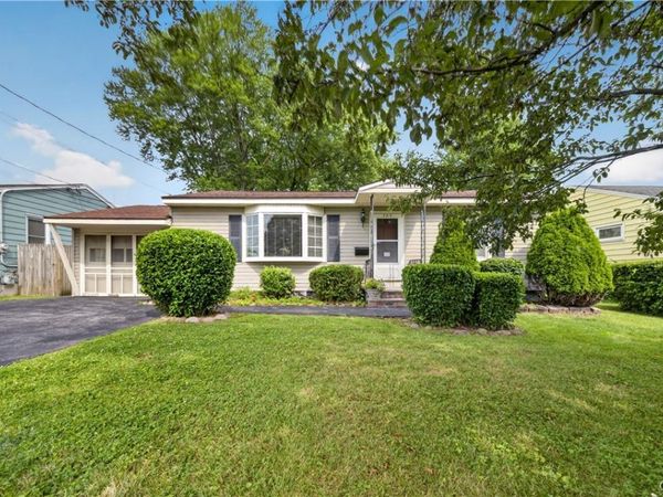 305 Hanover Avenue , Liverpool, NY 13088
