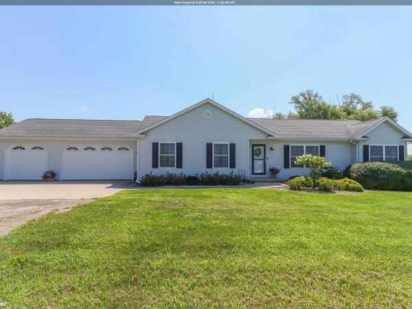 2186 Waters Way, Washington, IA 52353