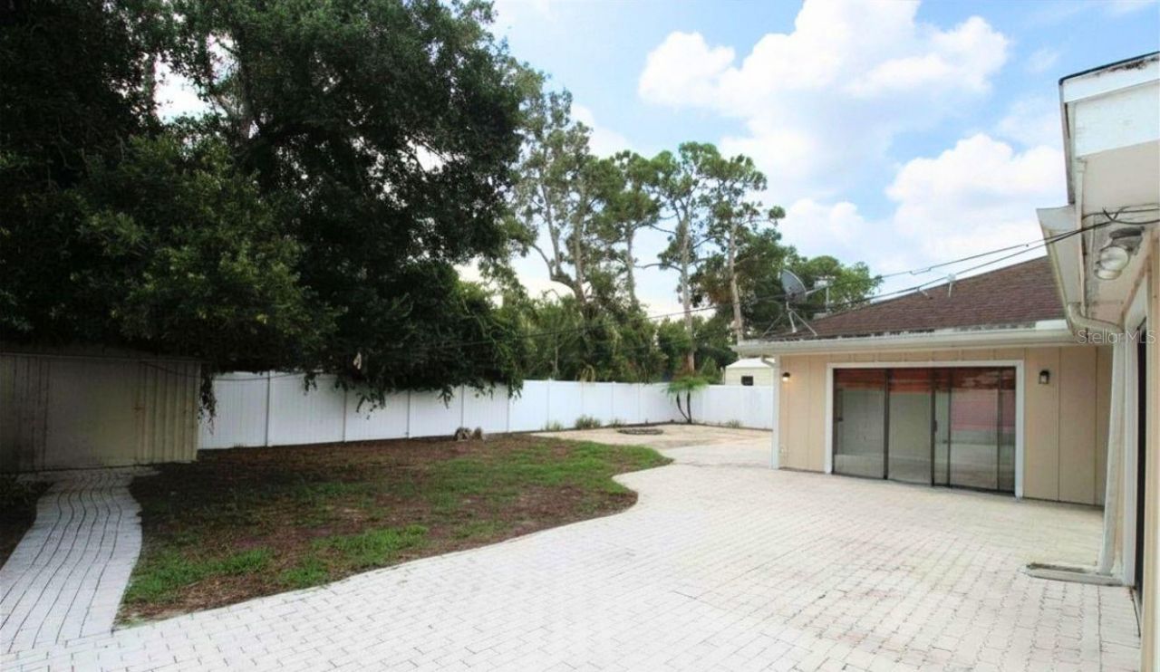 2516 E Milmar Drive, Sarasota, FL 34237 Photo
