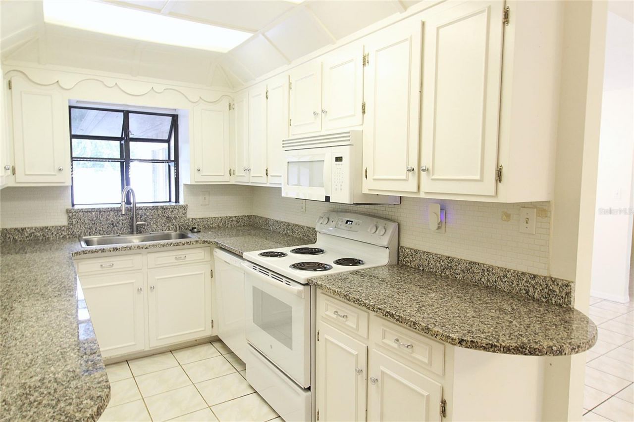 2516 E Milmar Drive, Sarasota, FL 34237 Photo