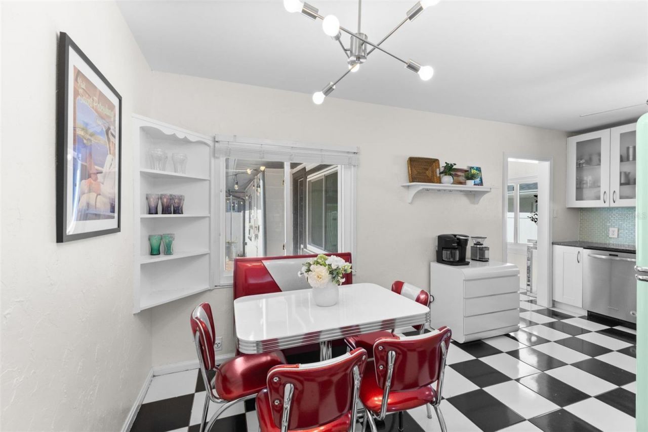170 22nd Avenue N, Saint Petersburg, FL 33704 Photo