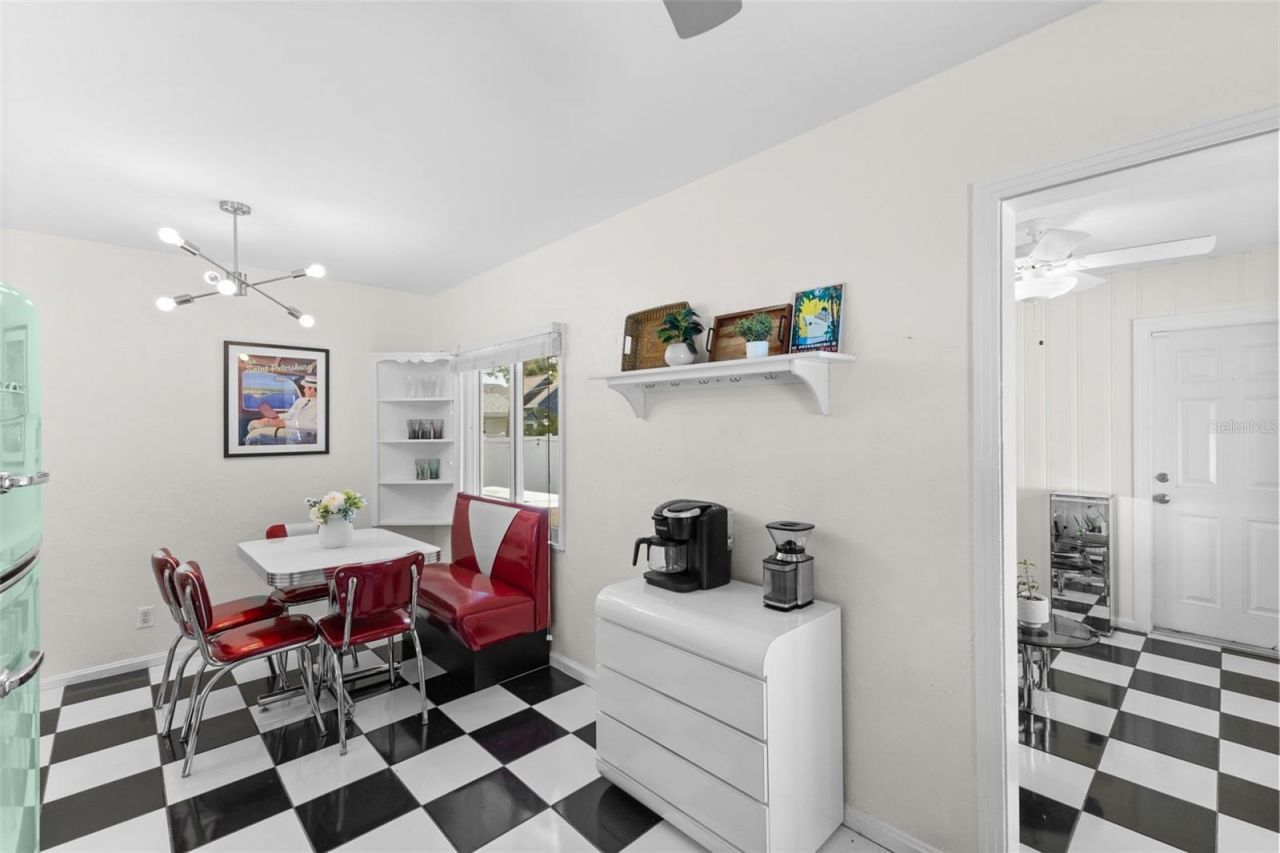 170 22nd Avenue N, Saint Petersburg, FL 33704 Photo