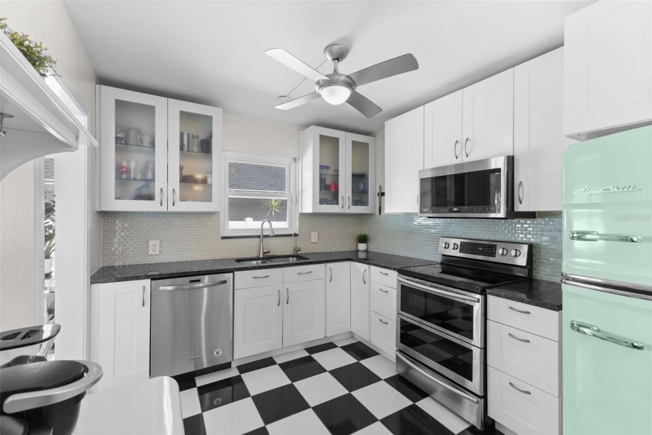 170 22nd Avenue N, Saint Petersburg, FL 33704 Photo
