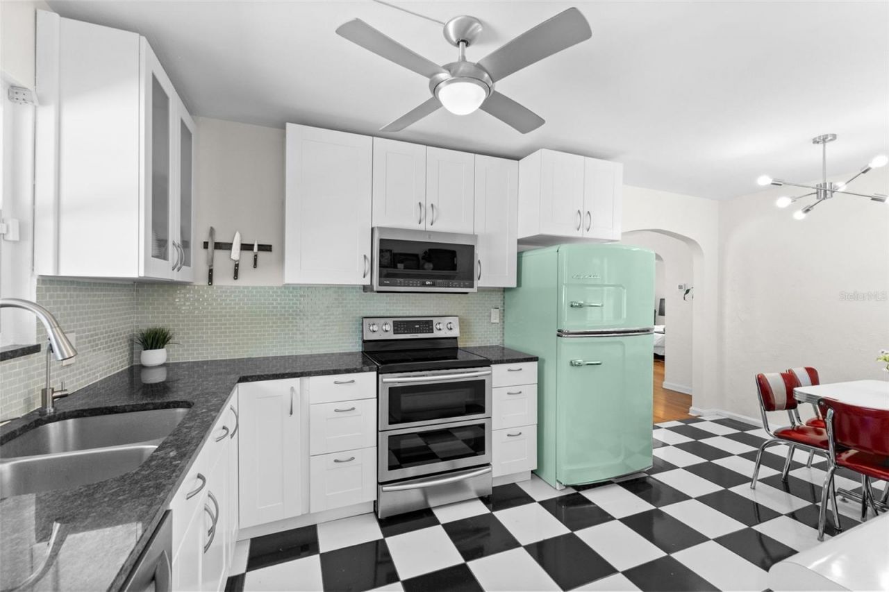170 22nd Avenue N, Saint Petersburg, FL 33704 Photo