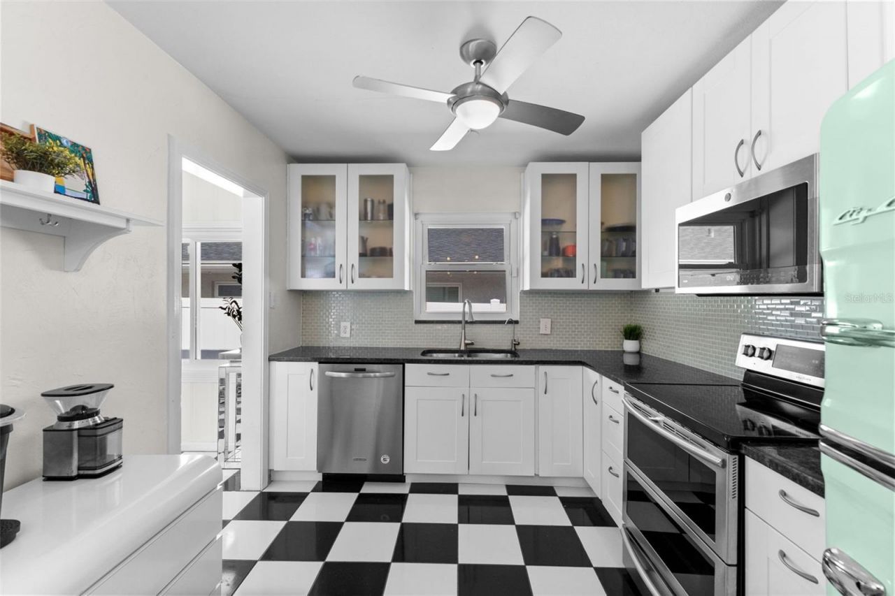 170 22nd Avenue N, Saint Petersburg, FL 33704 Photo