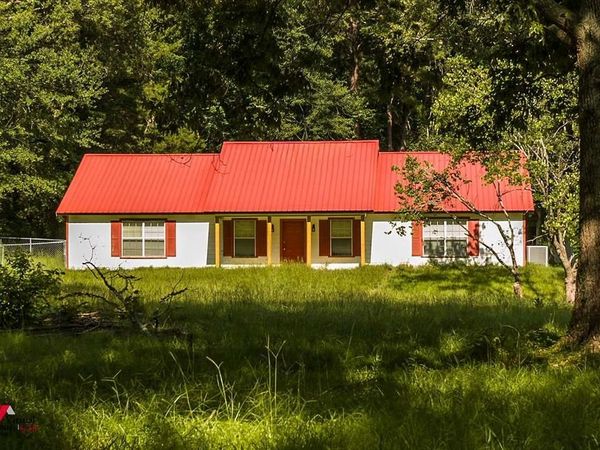 9823 Esthlyn, Keithville, LA 71047