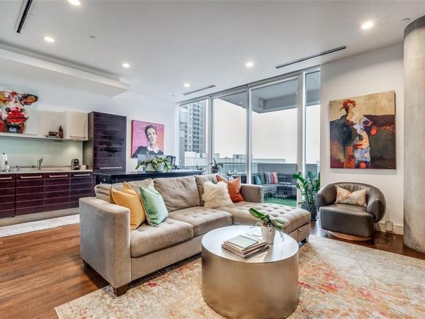 2408 Victory Park Lane, Unit 831, Dallas, TX 75219